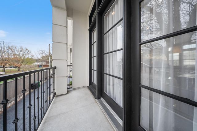 4824 La Branch St B, Houston, TX 77004