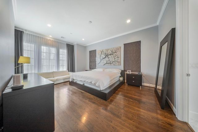 4824 La Branch St B, Houston, TX 77004