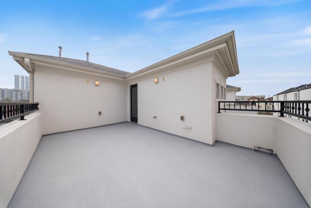 4824 La Branch St B, Houston, TX 77004