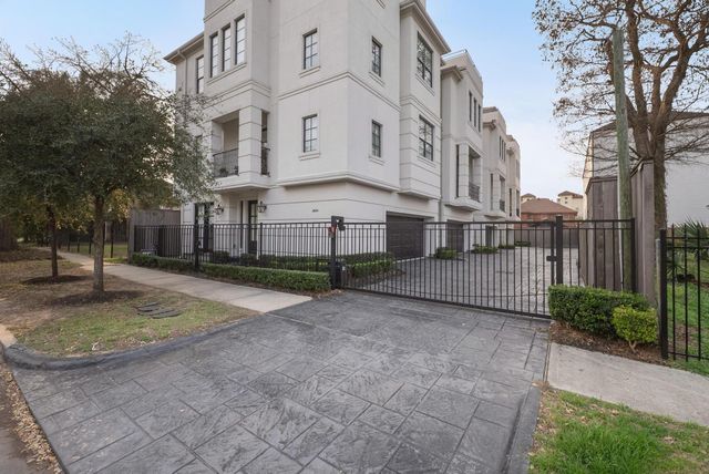 4824 La Branch St B, Houston, TX 77004