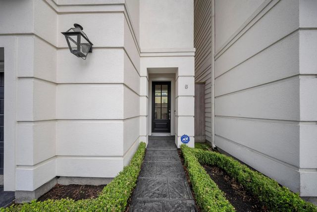 4824 La Branch St B, Houston, TX 77004