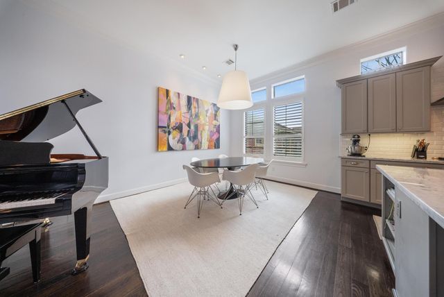 4824 La Branch St B, Houston, TX 77004