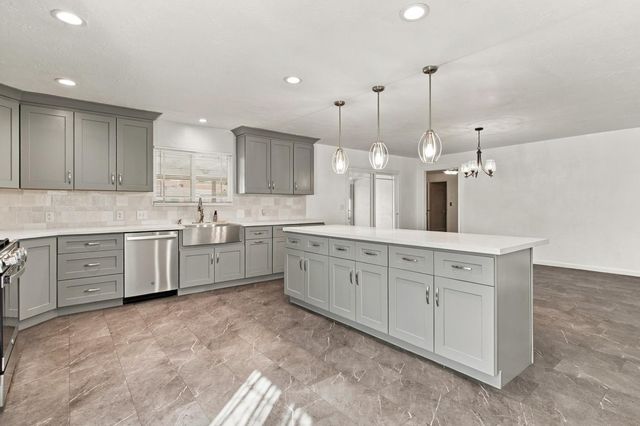 6567 Vicksburg Pl, Stockton, CA 95207