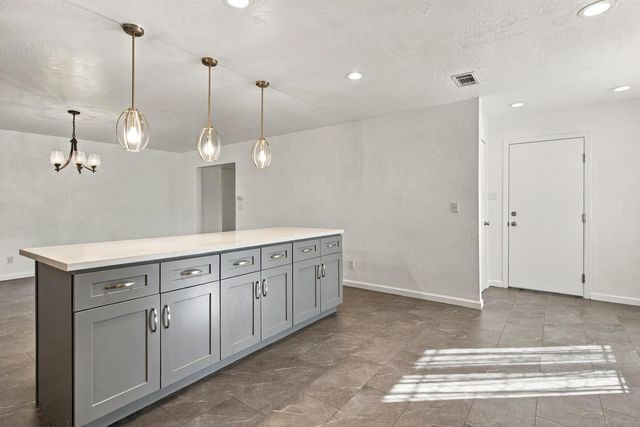 6567 Vicksburg Pl, Stockton, CA 95207