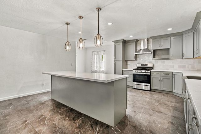6567 Vicksburg Pl, Stockton, CA 95207