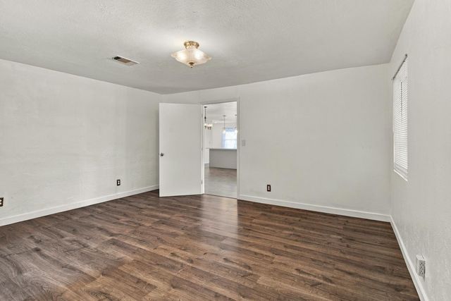6567 Vicksburg Pl, Stockton, CA 95207