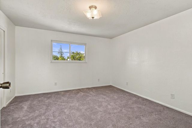 6567 Vicksburg Pl, Stockton, CA 95207