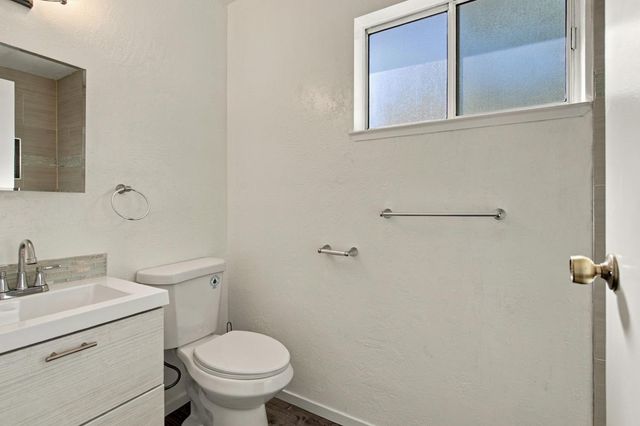 6567 Vicksburg Pl, Stockton, CA 95207