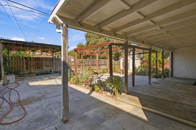 6567 Vicksburg Pl, Stockton, CA 95207