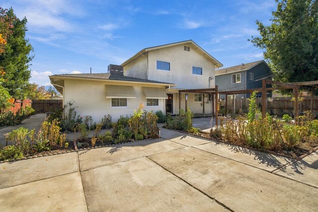 6567 Vicksburg Pl, Stockton, CA 95207