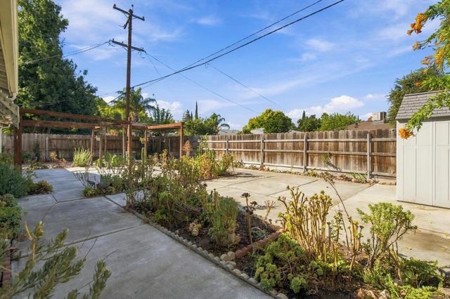 6567 Vicksburg Pl, Stockton, CA 95207