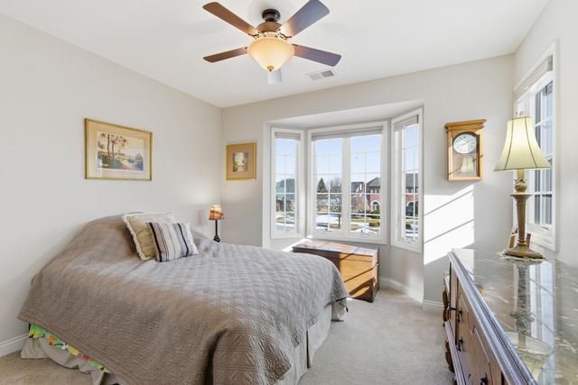 9560 Calumet Avenue, St. John, IN 46373