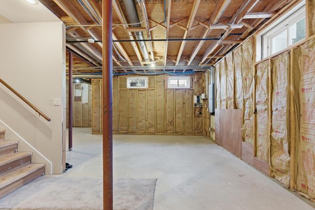 9560 Calumet Avenue, St. John, IN 46373