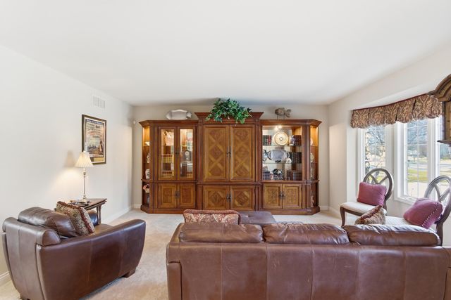 9560 Calumet Avenue, St. John, IN 46373