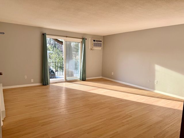 440 North Ave 96, Haverhill, MA 01830