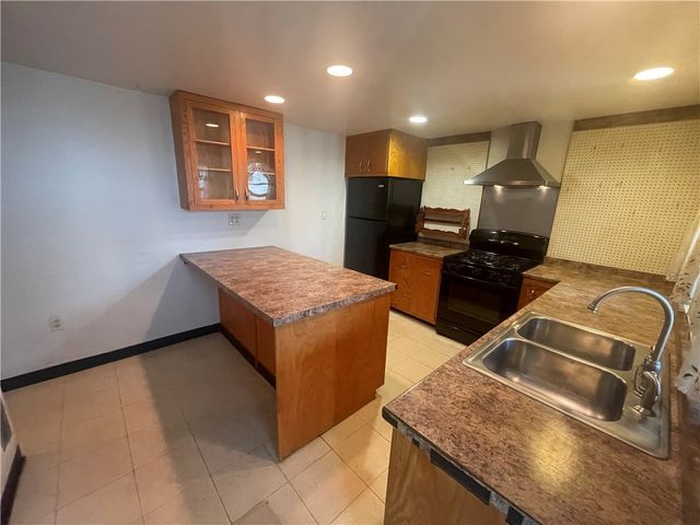 1822 Fox Way, South Side, PA 15203