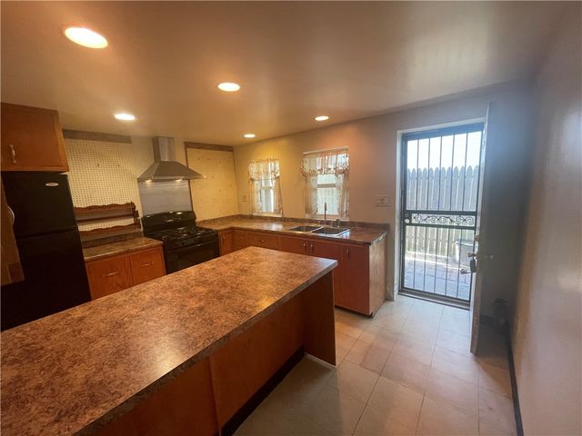 1822 Fox Way, South Side, PA 15203