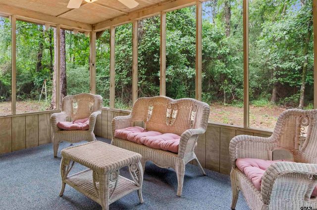 1161 Valleywood Trail, Holly Lake Ranch, TX 75765