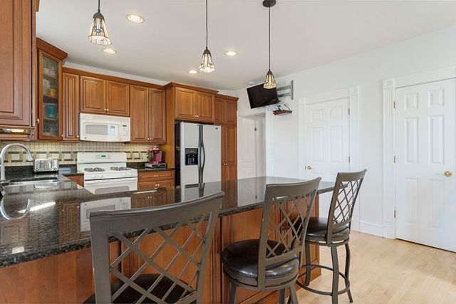 518 N Lombard Avenue, Oak Park, IL 60302