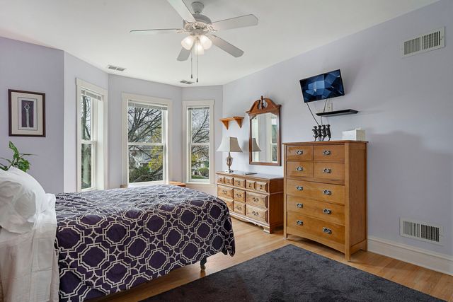 518 N Lombard Avenue, Oak Park, IL 60302