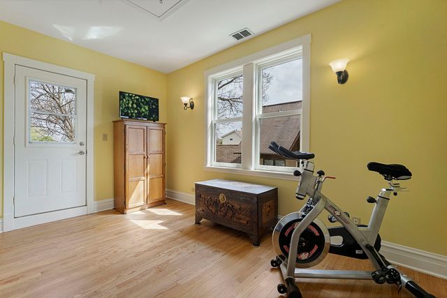 518 N Lombard Avenue, Oak Park, IL 60302