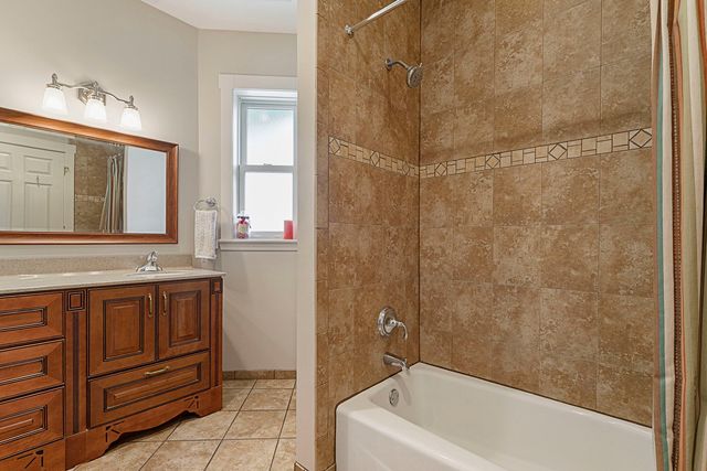 518 N Lombard Avenue, Oak Park, IL 60302