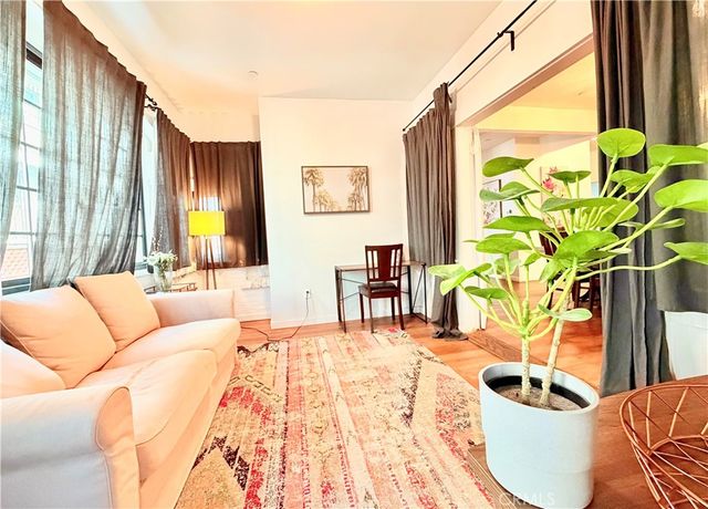 5336 Lemon Grove, Los Angeles, CA 90038