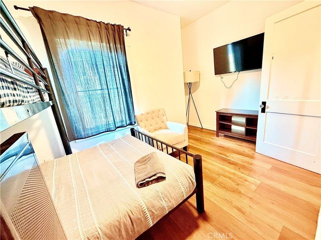 5336 Lemon Grove, Los Angeles, CA 90038