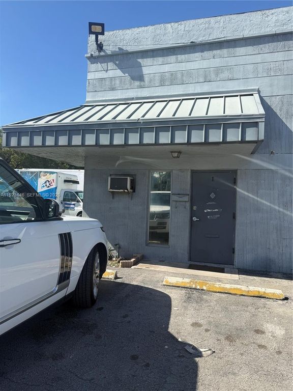 8191 NW 91st Ter 1, Medley, FL 33166