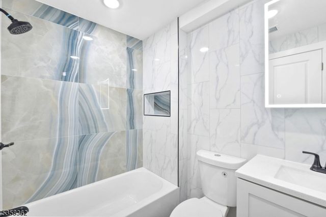 31 Cummings St, Irvington Twp., NJ 07111