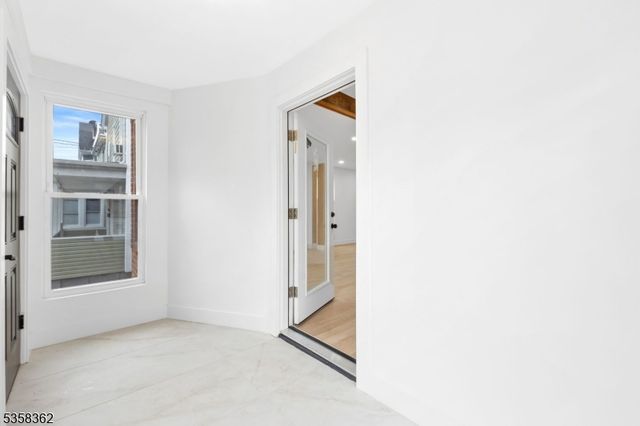 31 Cummings St, Irvington Twp., NJ 07111