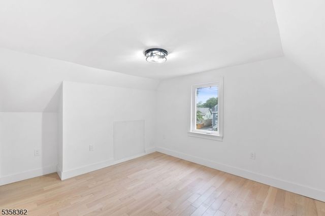 31 Cummings St, Irvington Twp., NJ 07111