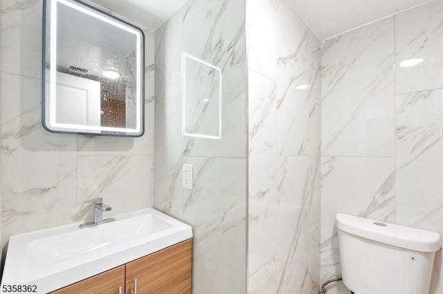 31 Cummings St, Irvington Twp., NJ 07111