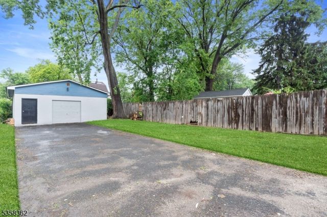 31 Cummings St, Irvington Twp., NJ 07111