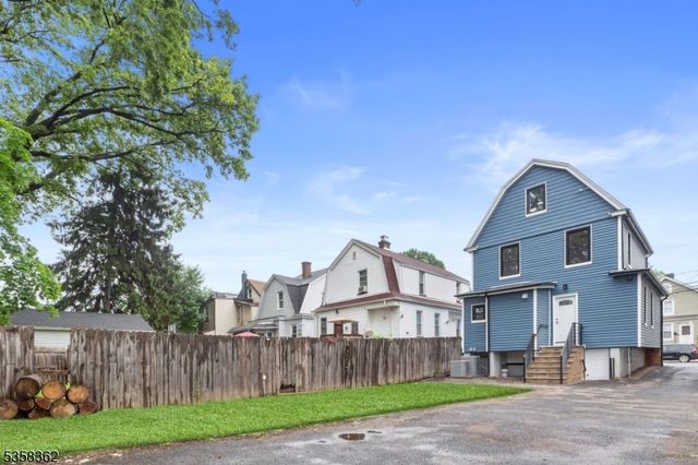 31 Cummings St, Irvington Twp., NJ 07111