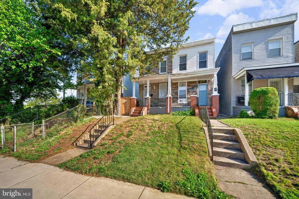 Image 1 of property listing at 2538 W MOSHER ST, Baltimore, MD 21216