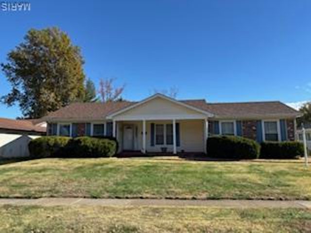 3490 Greenway Chase Drive, Florissant, MO 63031