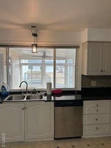 3490 Greenway Chase Drive, Florissant, MO 63031