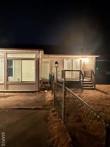 3490 Greenway Chase Drive, Florissant, MO 63031