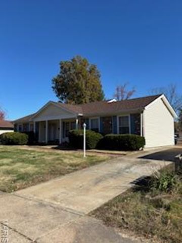 3490 Greenway Chase Drive, Florissant, MO 63031