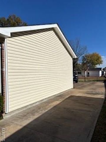 3490 Greenway Chase Drive, Florissant, MO 63031