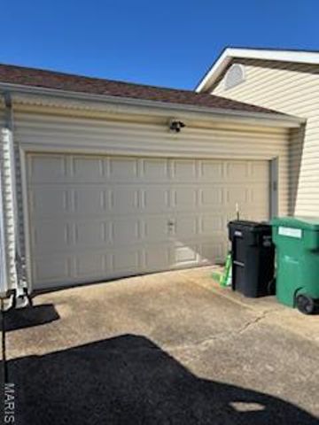 3490 Greenway Chase Drive, Florissant, MO 63031