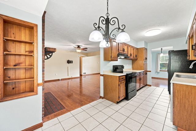 2598 Lake Court, Villa Hills, KY 41017