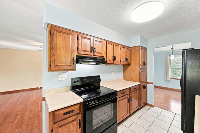 2598 Lake Court, Villa Hills, KY 41017