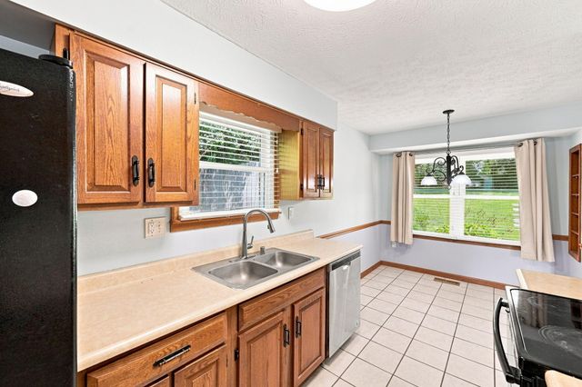 2598 Lake Court, Villa Hills, KY 41017