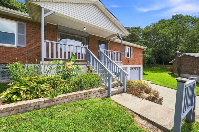2598 Lake Court, Villa Hills, KY 41017