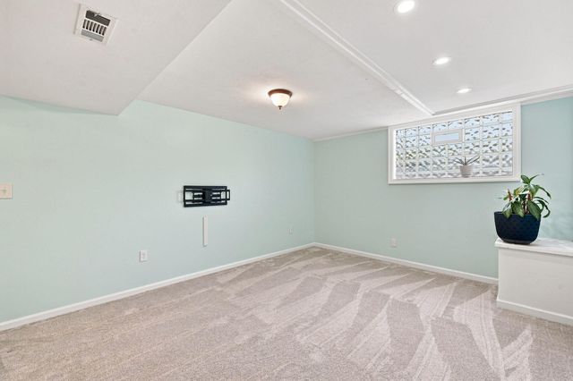 2598 Lake Court, Villa Hills, KY 41017