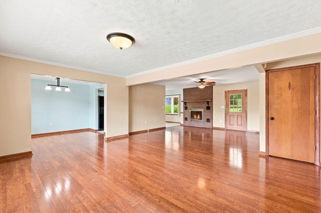 2598 Lake Court, Villa Hills, KY 41017