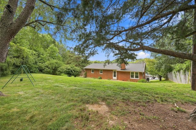 2598 Lake Court, Villa Hills, KY 41017