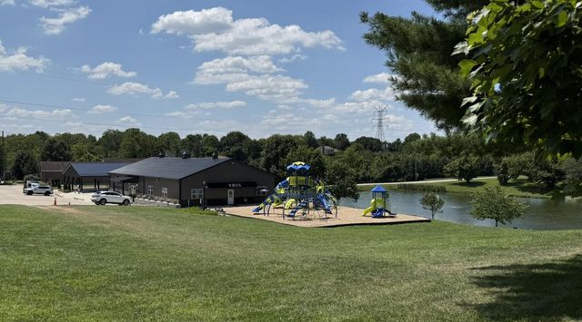2598 Lake Court, Villa Hills, KY 41017